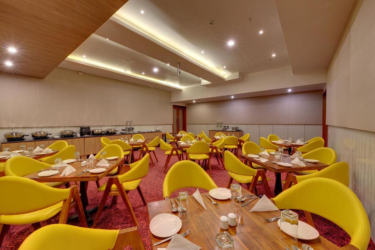 Viola Beacon Resort, Lonavala Kültér fotó