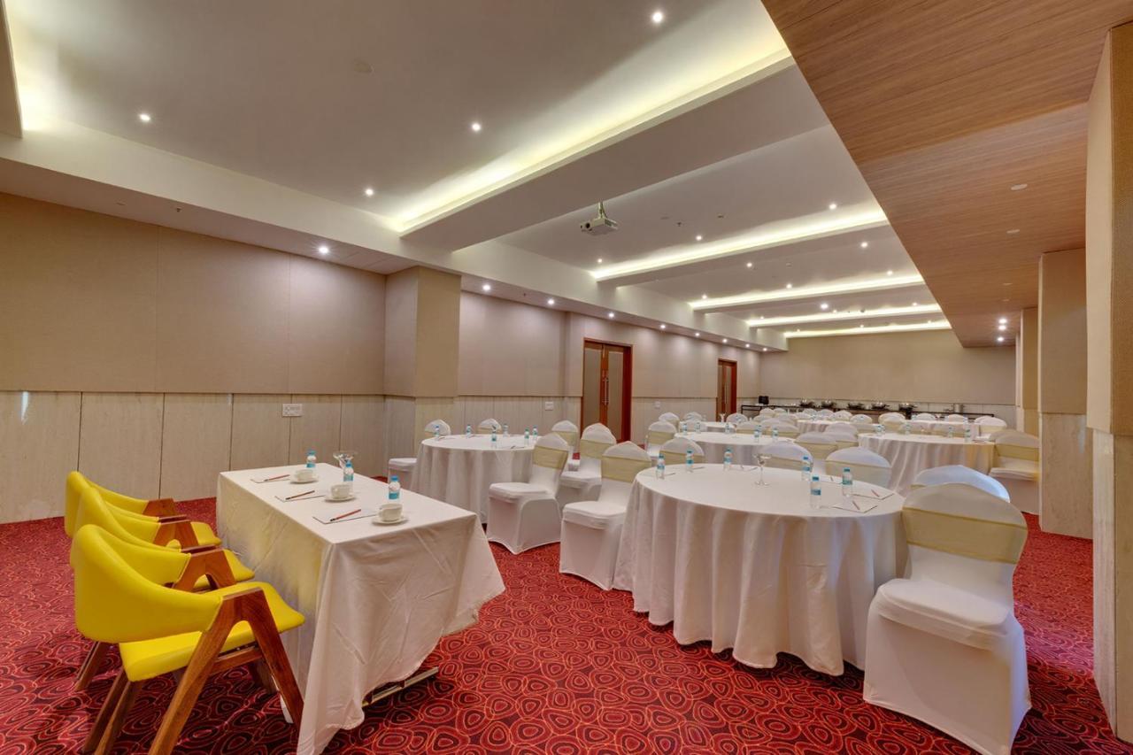 Viola Beacon Resort, Lonavala Kültér fotó