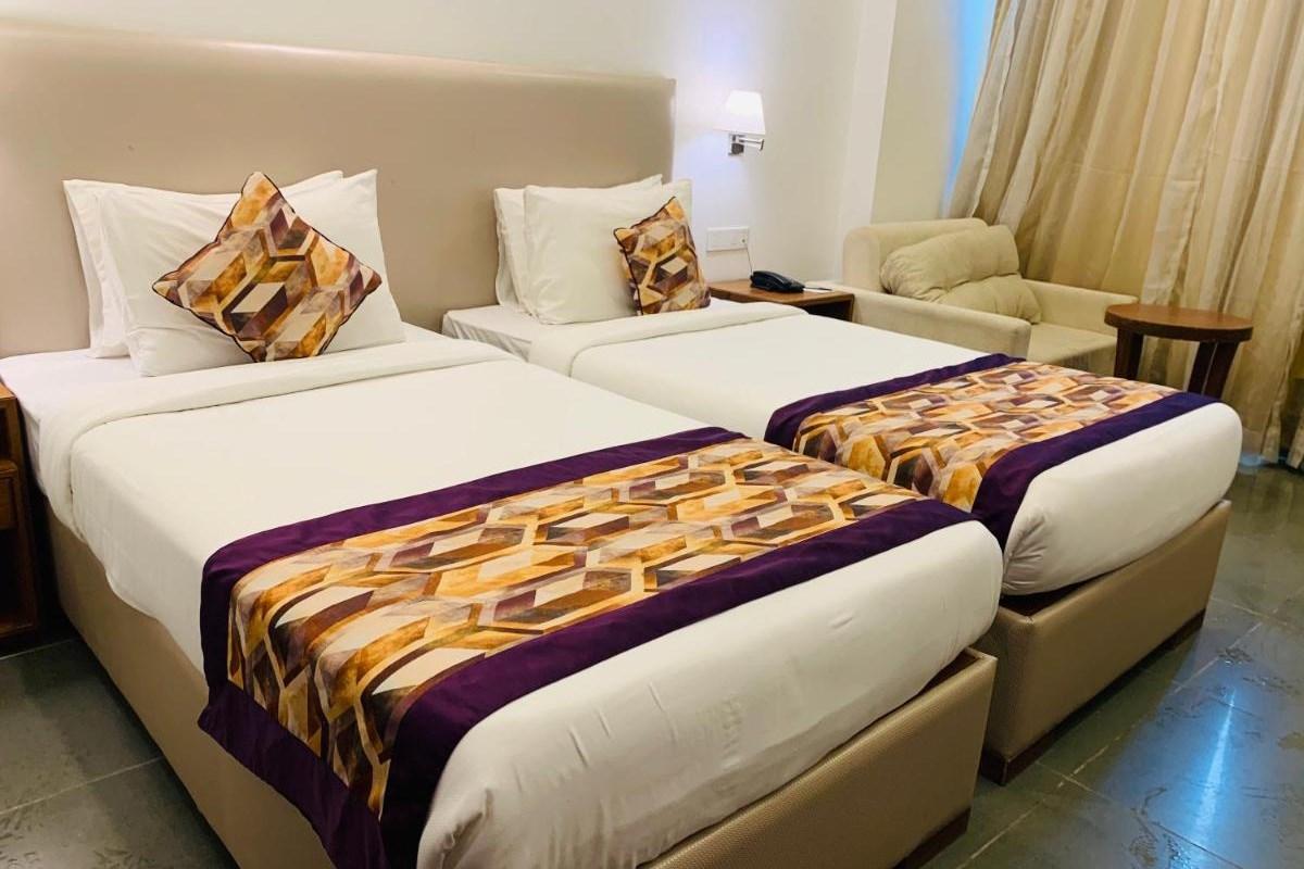 Viola Beacon Resort, Lonavala Kültér fotó